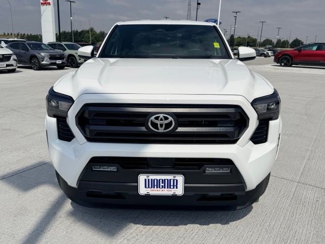 2026 Toyota Tacoma SR5 - Photo 8