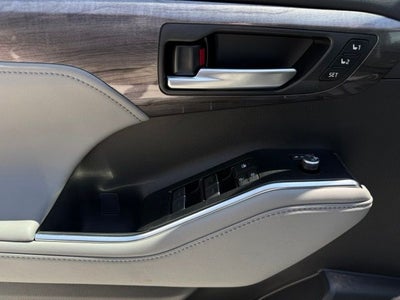 2026 Toyota Highlander Platinum