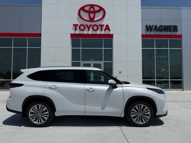 2026 Toyota Highlander Platinum