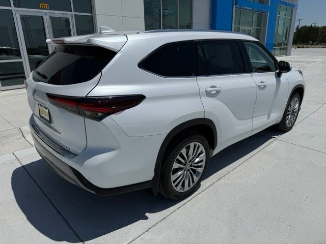 2026 Toyota Highlander Platinum