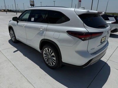 2026 Toyota Highlander Platinum