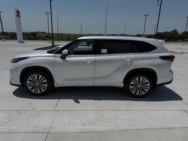 2026 Toyota Highlander Platinum