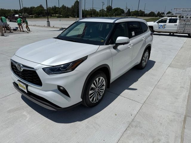 2026 Toyota Highlander Platinum