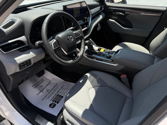 2026 Toyota Highlander Platinum