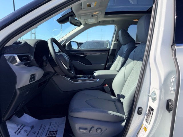 2026 Toyota Highlander Platinum