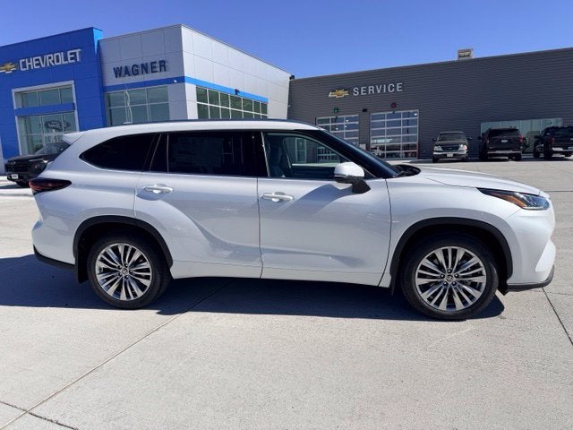 2026 Toyota Highlander Platinum