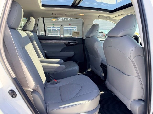 2026 Toyota Highlander Platinum
