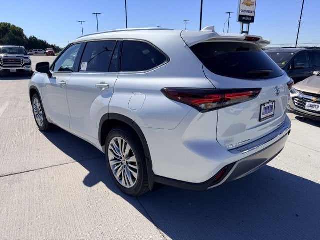 2026 Toyota Highlander Platinum