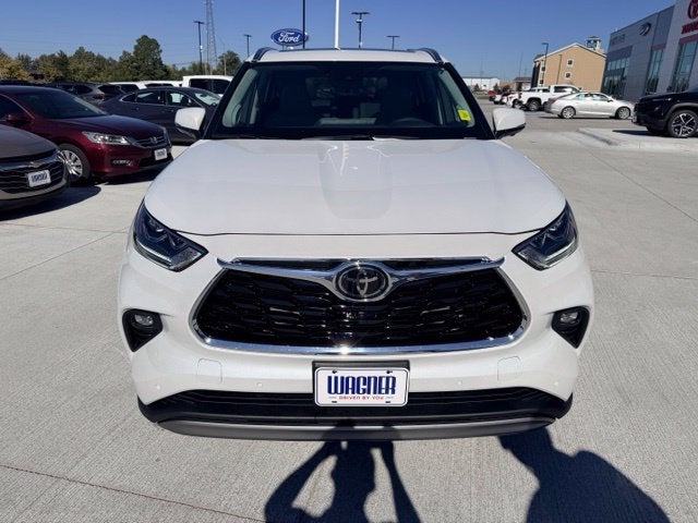 2026 Toyota Highlander Platinum