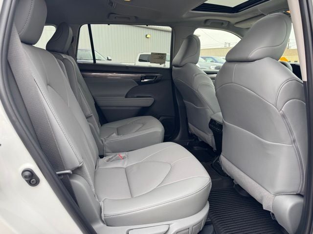 2026 Toyota Highlander Hybrid Limited