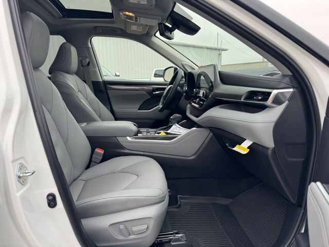 2026 Toyota Highlander Hybrid Limited