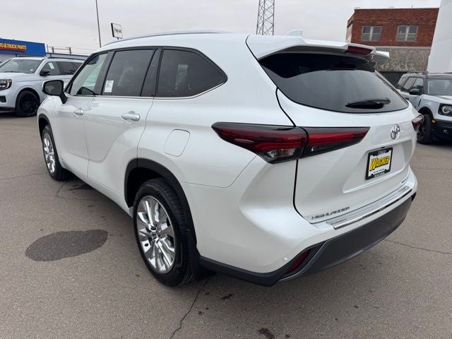 2026 Toyota Highlander Hybrid Limited