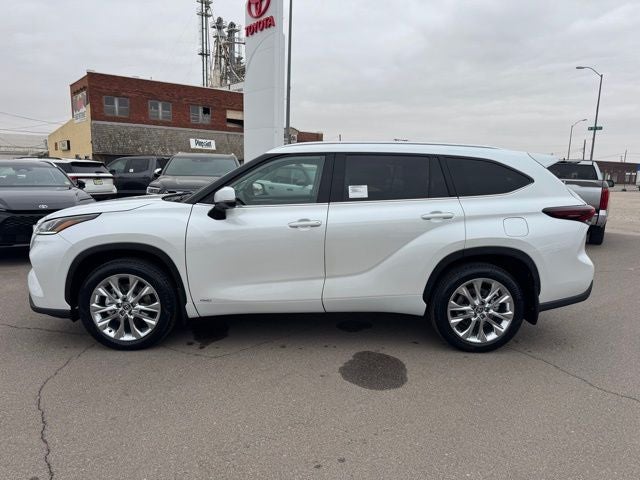 2026 Toyota Highlander Hybrid Limited