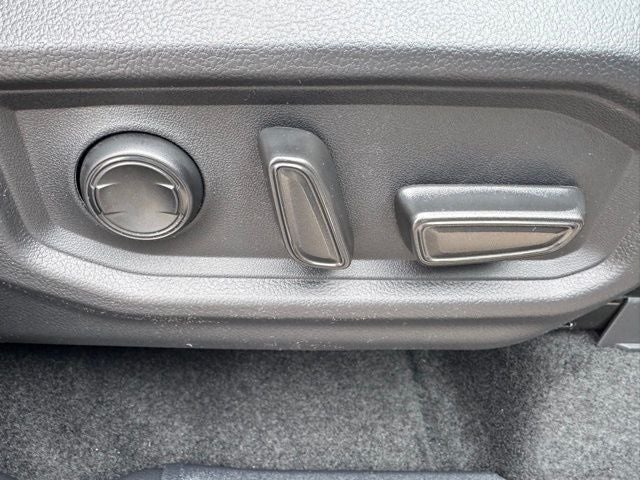 2026 Toyota Tundra SR5 - Photo 37