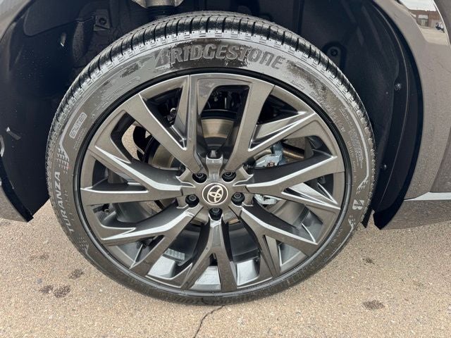 2026 Toyota Toyota Crown Signia Limited